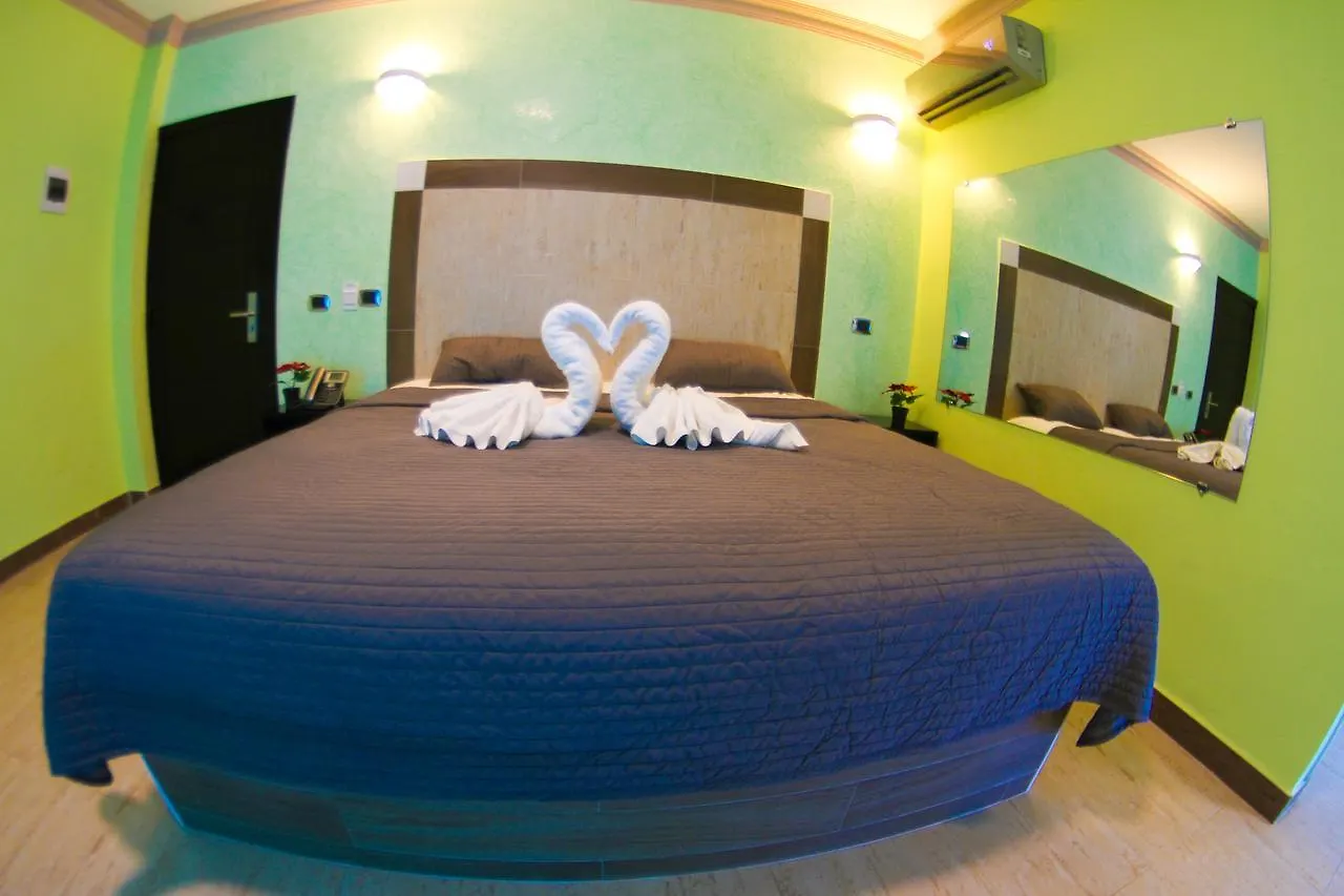 Friohot Boca Chica Hotel